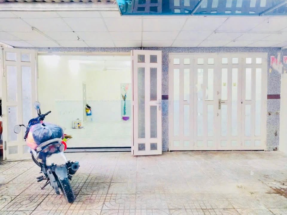 Shophouse cho thuê tại Tân Phú 60m² giá 13 triệu - Mặt tiền kinh doanh lý tưởng!
