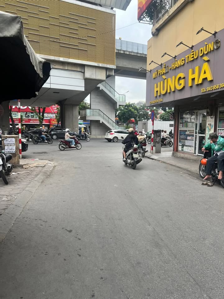 Bán nhà mặt phố Chính Kinh, quận Thanh Xuân 80m² giá 37 tỷ - Lô góc đẹp, sẵn GPXD!