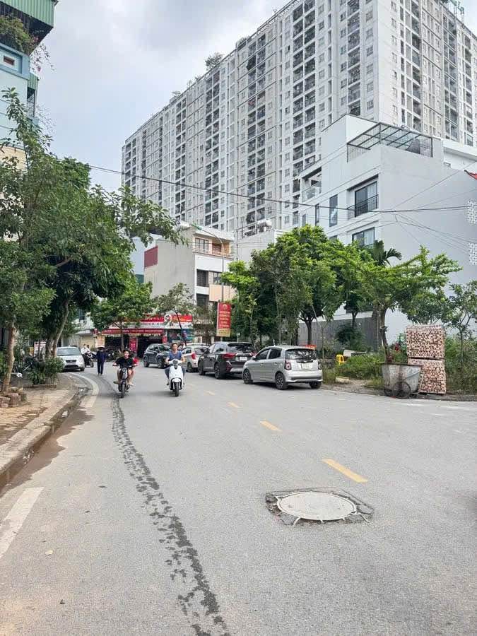 Bán đất Phúc Lợi 52m² giá 14.2 tỷ - Vị trí đẹp, ô tô tránh nhau!