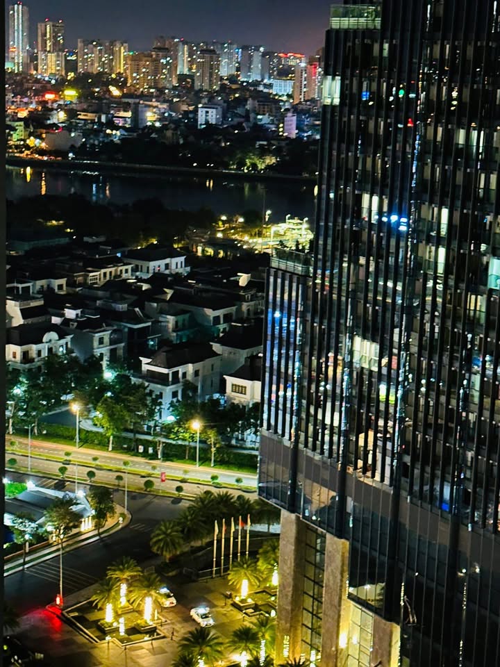 Căn hộ Vinhomes Central Park Bình Thạnh 79m² giá 10.6 tỷ - Chính chủ bán gấp!