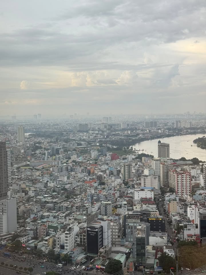 Căn hộ Vinhomes Central Park 54m² giá 6.9 tỷ - View đẹp, nội thất mới!