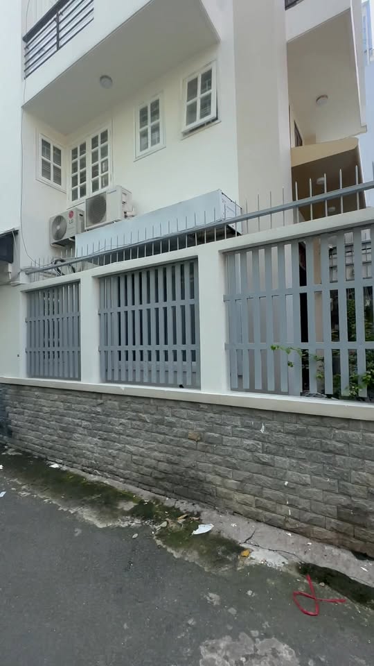 Nhà bán Quận 6, 72m² giá 10.2 tỷ - Đường rộng thông thoáng, tiện ích đầy đủ!