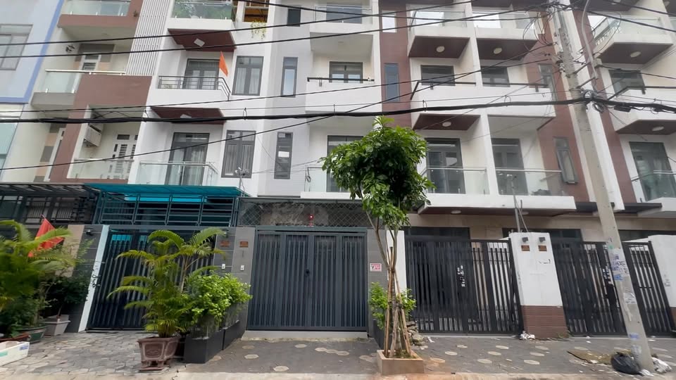 Nhà phố Bình Tân 80m² giá 9 tỷ - Mặt tiền đường Số 27, gần công viên!