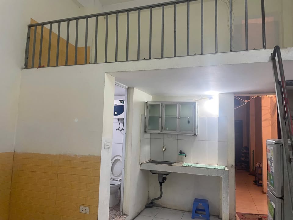Chung cư mini cho thuê tại Lĩnh Nam, Hoàng Mai 25m² giá 2.8 triệu - An ninh tốt, phù hợp sinh viên!