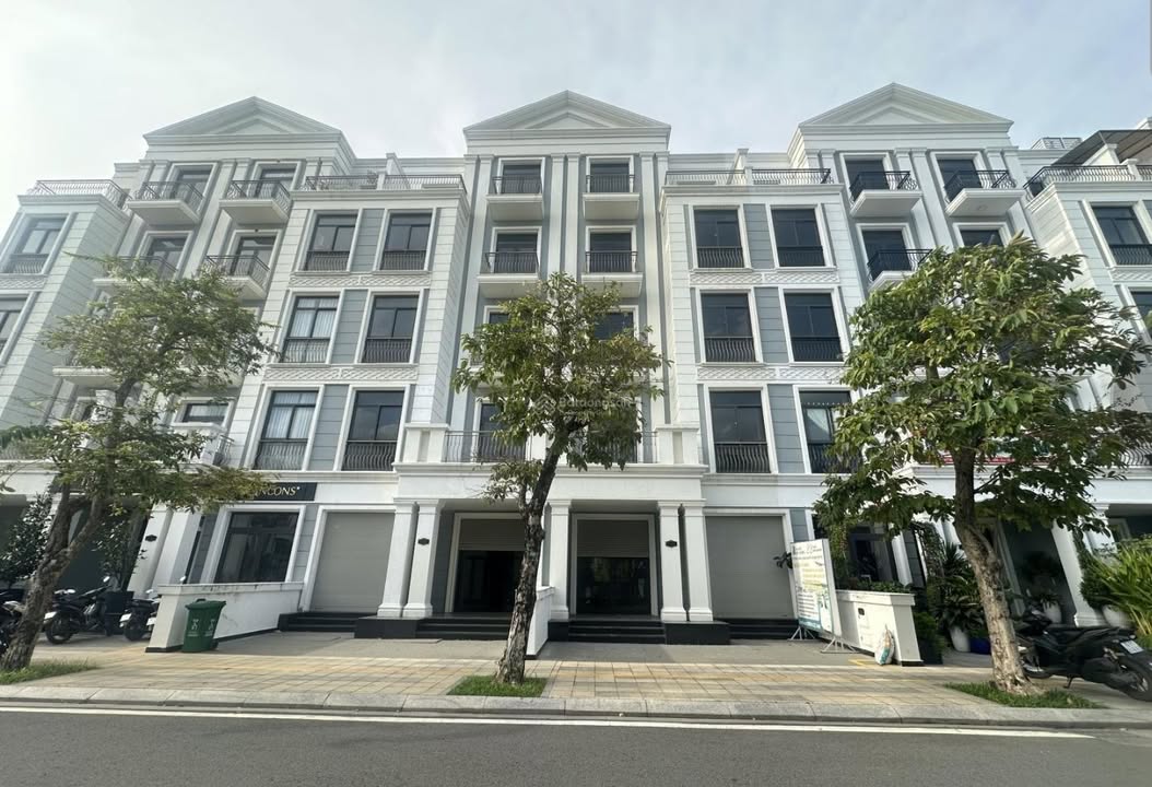 Nhà phố Manhattan Vinhomes Grand Park 33 triệu/tháng - Full nội thất sang trọng