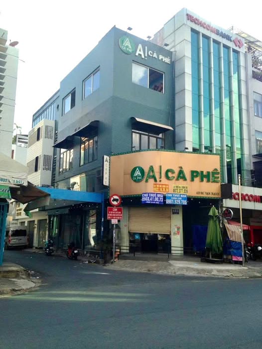 Cho thuê FrontHouse Quận 10 diện tích 256m² - Hỗ trợ kinh doanh mọi ngành nghề!