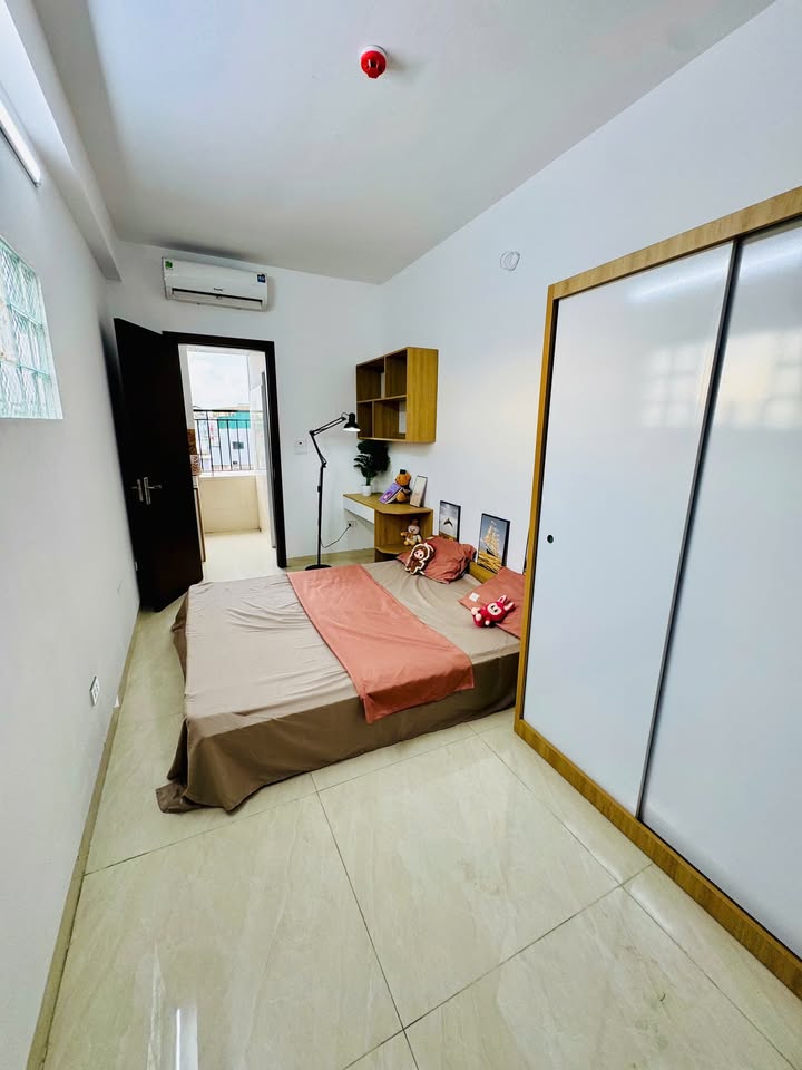 Phòng studio cho thuê tại Phú Diễn - Bắc Từ Liêm - Ban công siêu thoáng, đầy đủ nội thất!