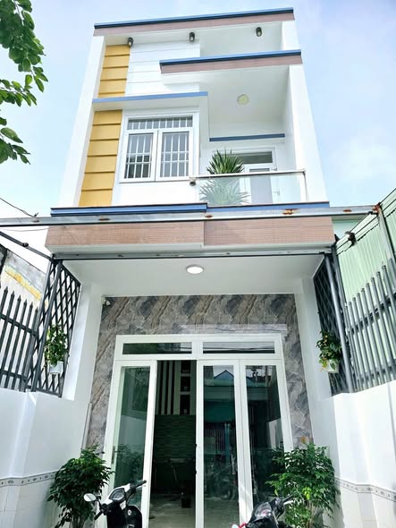 Nhà mặt tiền 98,4m² Đông Hòa, Dĩ An - Kinh doanh ổn định, giá 7 tỷ!