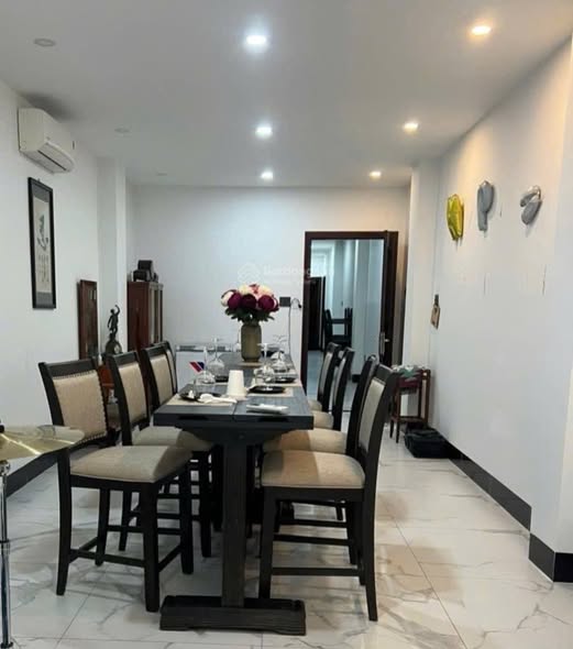 Nhà mặt tiền Lý Thánh Tôn, Phương Sài, Nha Trang 145m² giá 45 tỷ - Kinh doanh sầm uất!