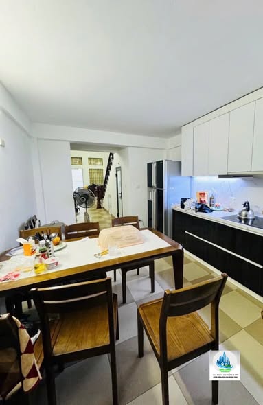 Nhà nguyên căn 4 tầng Ngọc Thụy, Long Biên 50m² giá 10 triệu - Full nội thất, sẵn sàng vào ở!