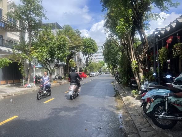 Bán gấp FrontHouse 2 mặt tiền Nguyễn Khánh Toàn 145m² giá 23.5 tỷ - Cơ hội vàng cho nhà đầu tư!