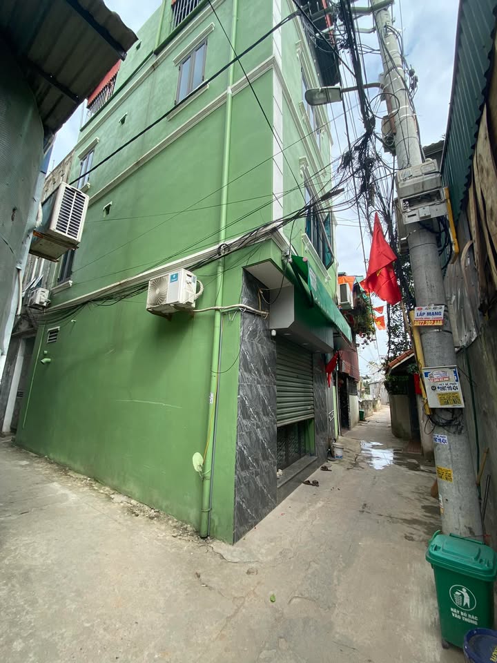 Nhà 3 tầng Vạn Phúc, Thanh Trì 40m² giá 3 tỷ - Lô góc, ô tô gần