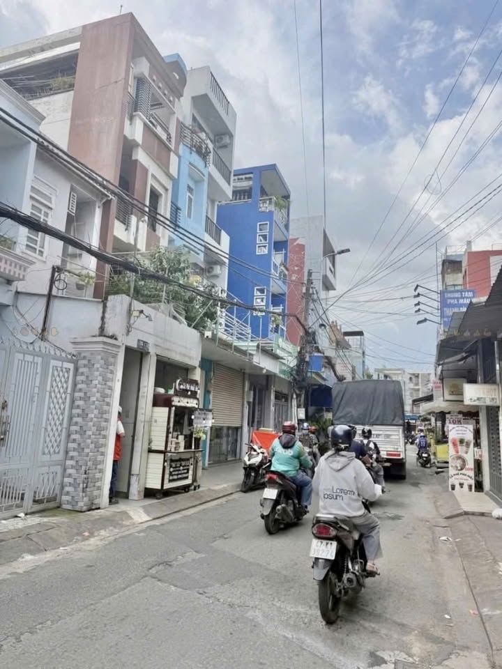 Nhà mặt tiền 4 tầng đường Nguyễn Sơn 140m² giá 13 tỷ - Pháp lý rõ ràng, dọn vào ở ngay!