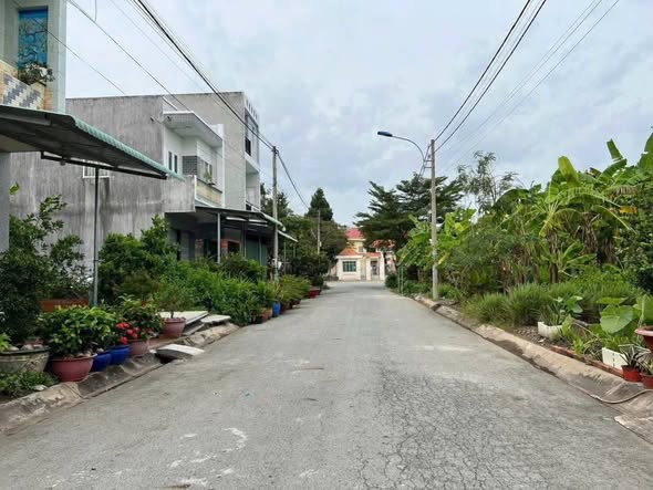 Đất nền 72m² xã Nhựt Chánh, Bến Lức - Giá chỉ 1.15 tỷ - Sổ đỏ chính chủ!