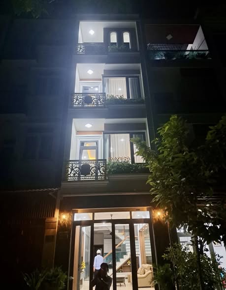 Nhà mặt tiền 13m KDC Phú Hồng Thịnh 9, Bình An, Dĩ An - Nhà mới 100%, vào ở ngay!