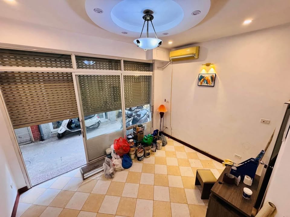 Nhà riêng đường Đại La, quận Hai Bà Trưng 20m² giá 8.4 tỷ - Ô tô đỗ cửa, sổ đỏ chính chủ!