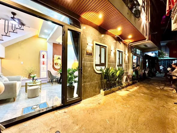 Nhà mặt tiền hẻm xe hơi Hoàng Hoa Thám, Bình Thạnh 66m² giá 5.89 tỷ - Đầu tư sinh lời ngay!