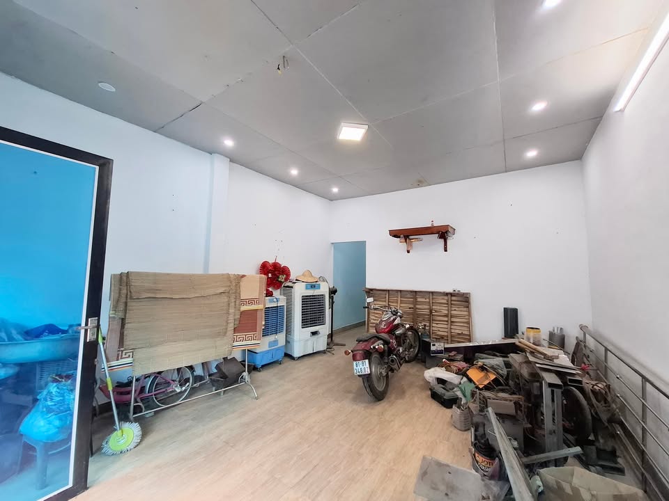 Nhà cho thuê Trần Bình Trọng, Hạc Thành, Thanh Hóa 92m² - Giá chỉ 4 triệu/tháng!