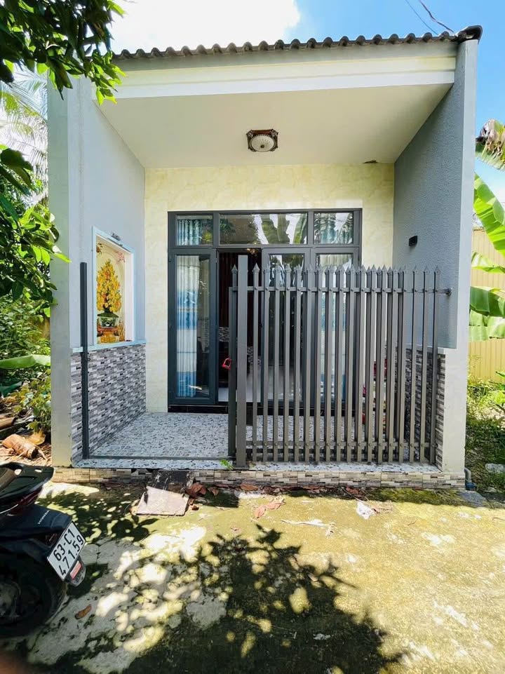 Nhà phố KP1, P10, TP Mỹ Tho 66m² giá 900 triệu - Tiện ích đầy đủ xung quanh!