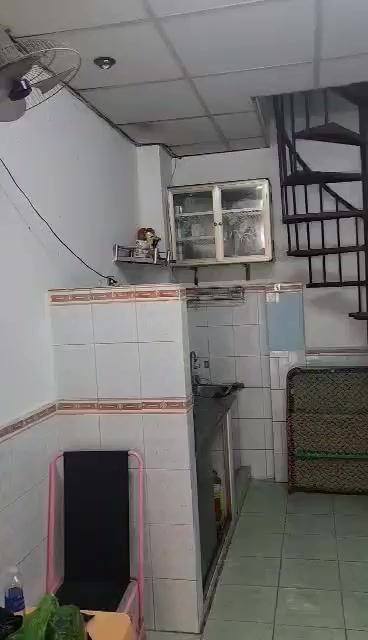 Nhà nguyên căn 3 tầng đường 3/2, quận 10 - Giá thuê chỉ 7 triệu/tháng!