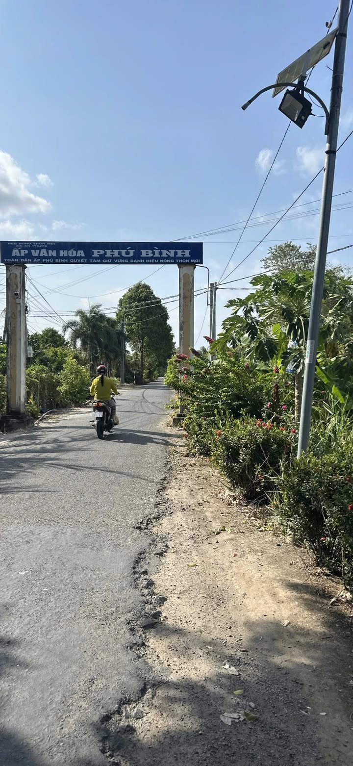 Đất nền 2428m² xã Mỹ Phước, Mang Thít, Vĩnh Long - Giá chỉ 2 tỷ, pháp lý sổ đỏ!