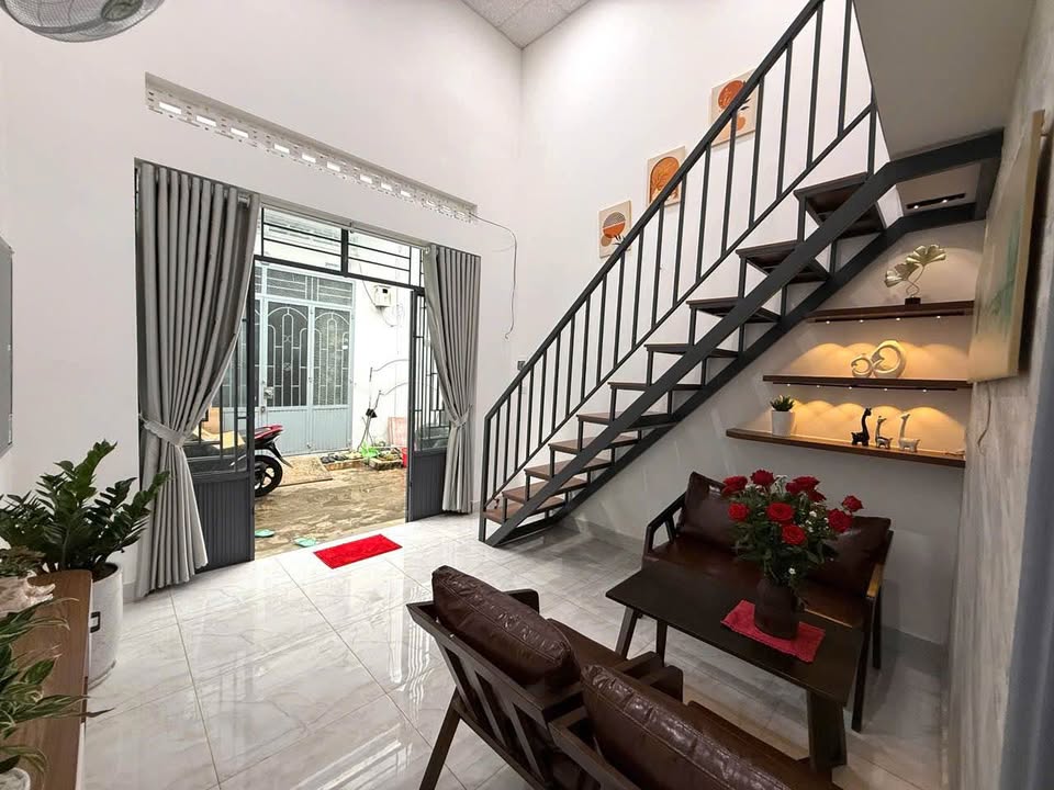 Nhà hẻm Trần Phú, Buôn Ma Thuột 32m² giá 1.66 tỷ - Full nội thất, chỉ việc vào ở!