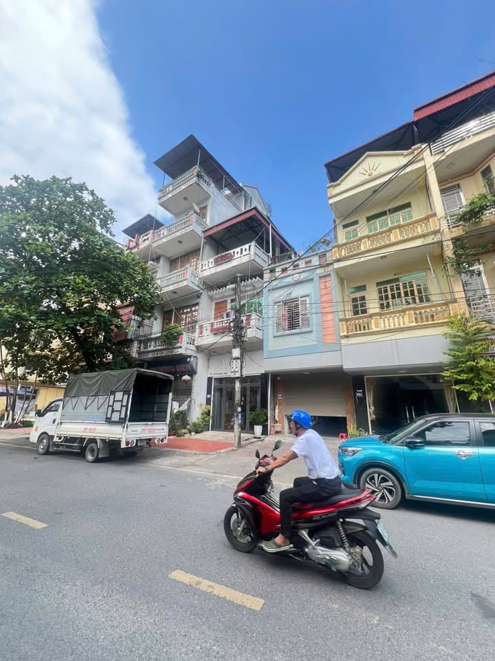 Nhà phố Khánh Yên, Lào Cai 87m² giá 4.6 tỷ - Kinh doanh thuận lợi!