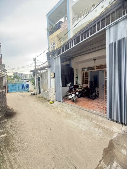 Nhà cho thuê hẻm ô tô Thạnh Mỹ Lợi quận 2 80m² - Sân để ô tô thoải mái!