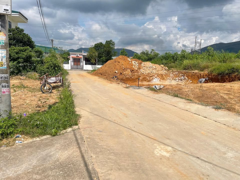 Đất nền khu 9 Thanh Sơn Uông Bí 100m² giá 1.1 tỷ - Đường rộng ô tô tránh nhau!