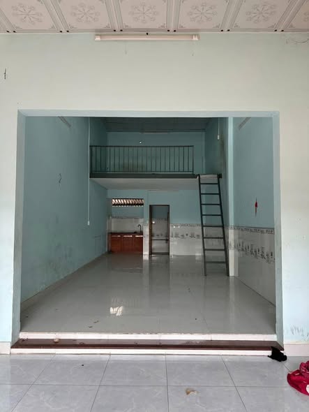 Nhà mặt tiền Thới Tam Thôn, Hóc Môn 52m² giá chỉ 6 triệu - Thích hợp vừa ở vừa kinh doanh!