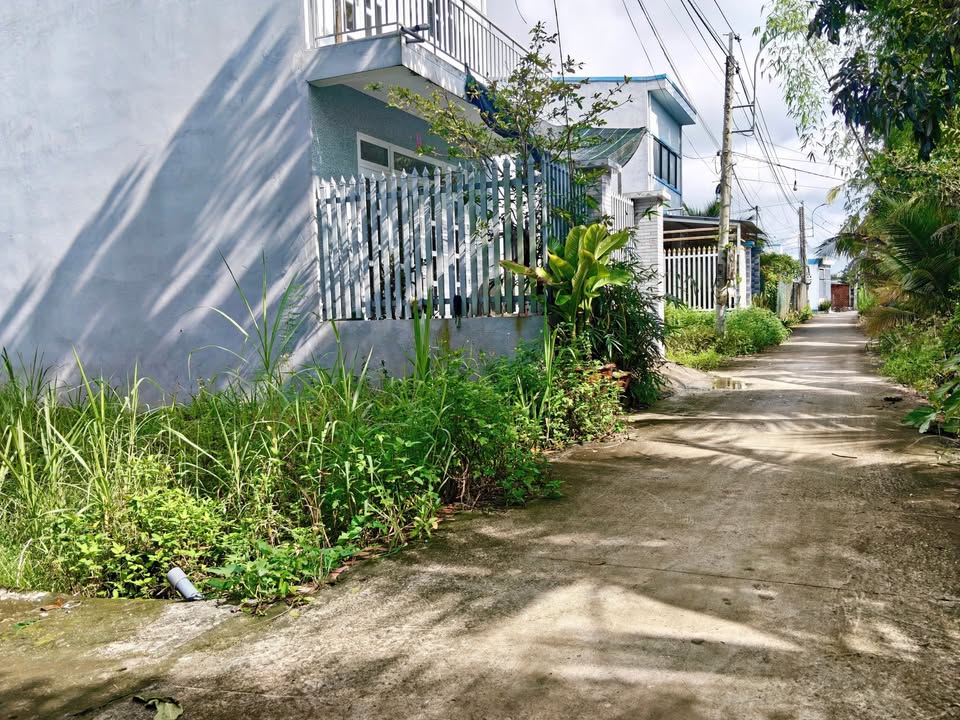 Đất góc 2 mặt tiền Long Hòa, Đạo Thạnh, 95m² - Tiềm năng đầu tư vượt trội!