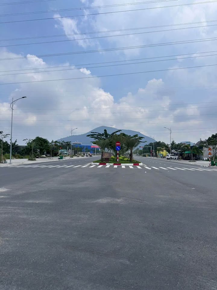 Lô đất TMDV 5200m² mặt tiền đường Trần Hưng Đạo - Đầu tư sinh lời ngay tại Phú Mỹ!