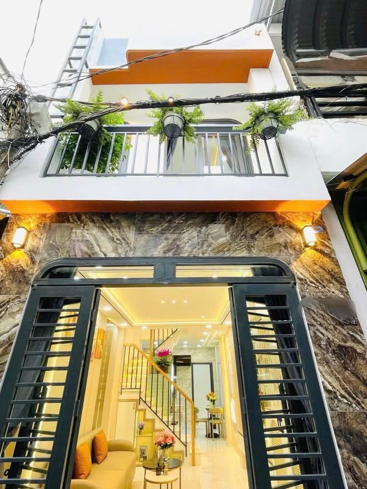 Nhà đẹp Tân Bình 34.5m² giá 4.68 tỷ - Phòng ngủ trệt tiện lợi!