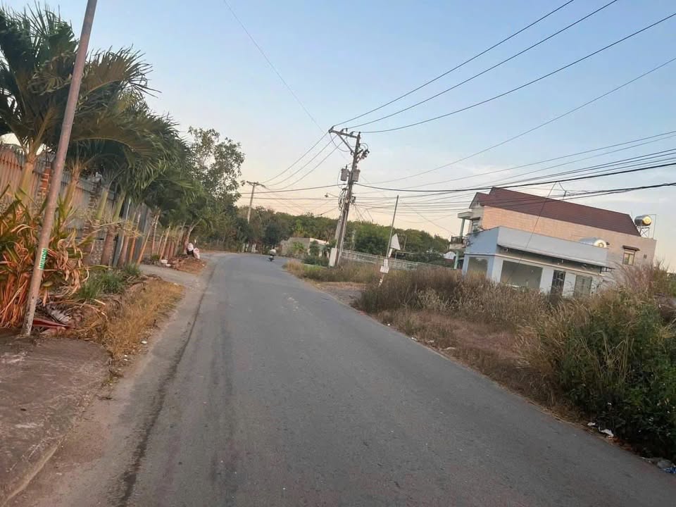 Nhà xưởng mặt tiền đường nhựa lớn tại An Viễn, Trảng Bom - Diện tích 1636m² giá chỉ 13 tỷ!