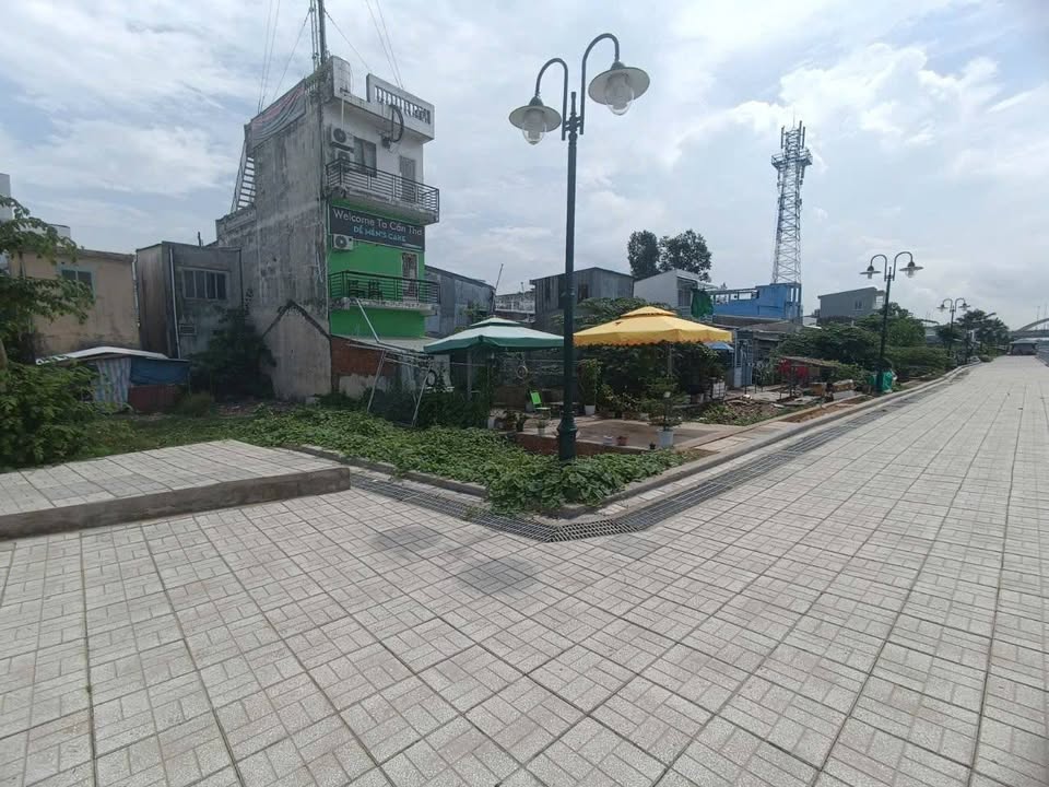 Nhà Mặt Tiền Nguyễn Thị Minh Khai Ninh Kiều 31m² giá 2.7 tỷ - Đầu tư sinh lời ngay!