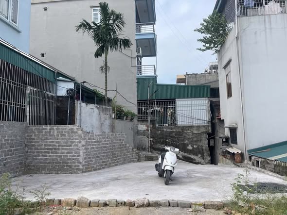 Đất đẹp tại Cao Thắng, Hạ Long 63m² chỉ 1,3 tỷ - Cơ hội đầu tư tuyệt vời!