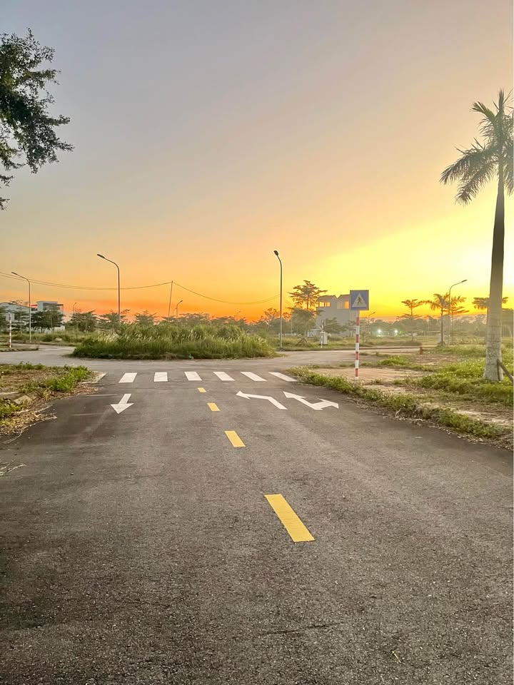 Đất ô vuông Khu đô thị ASC Móng Cái 99m² giá 2 tỷ - Quay mặt công viên đẹp