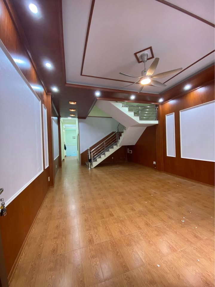 Nhà 3 tầng đẹp tại phường Đông Thọ, TP Thanh Hóa diện tích 83.5m² giá 4 tỷ - Sổ đỏ chính chủ