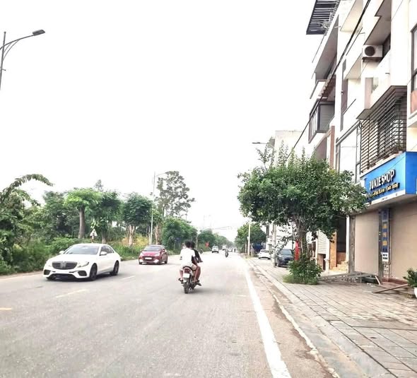 Lô đất 68m² Việt Hùng - Đông Anh, giá thỏa thuận - Đường thông ô tô vào đất!