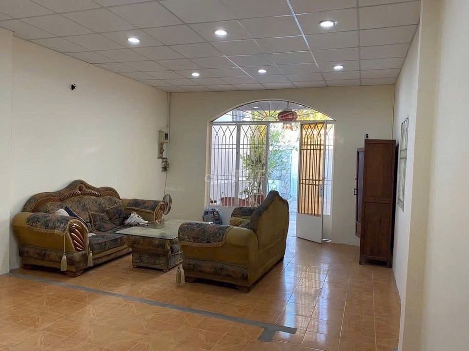 Nhà vườn Tân Hiệp Hóc Môn 480m² giá 8 triệu - Thuận tiện cho gia đình!