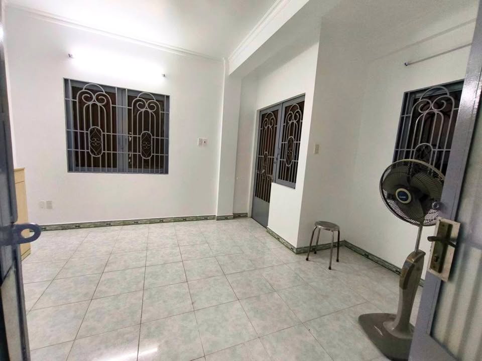 Phòng trọ cho thuê tại Thành Thái, Quận 10 - Tiện nghi đầy đủ chỉ 2.5 triệu!