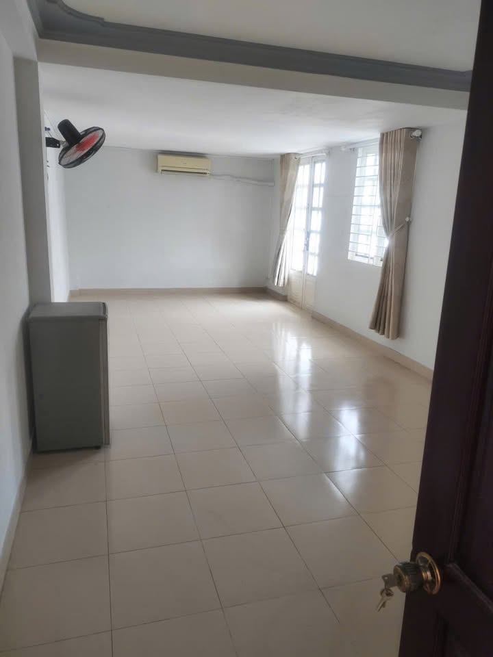 Phòng trọ cho thuê tại Lạc Long Quân, quận 11 - Diện tích 20m² chỉ 3.2 triệu!