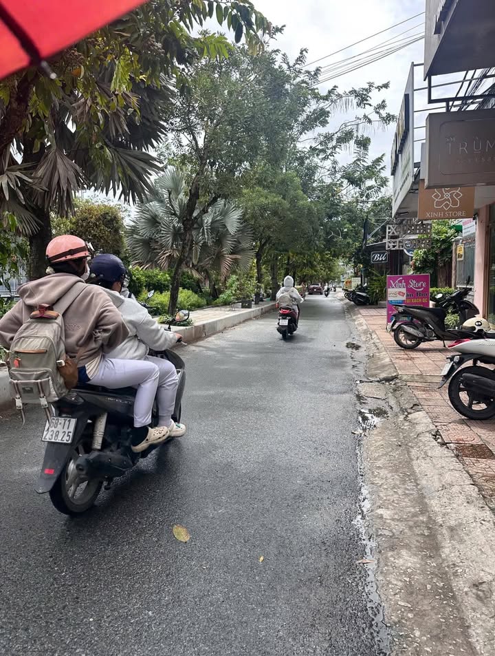 Cho thuê mặt bằng mặt tiền đường Mạc Thiên Tích, Ninh Kiều 125m² chỉ 12 triệu/tháng - Địa điểm lý tưởng cho kinh doanh!