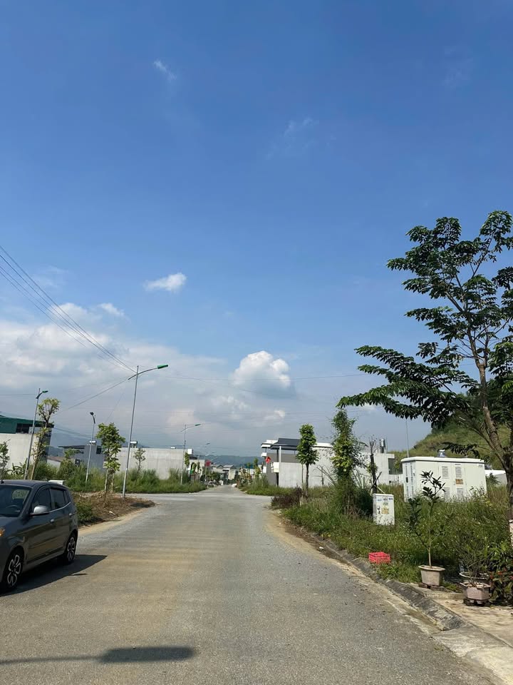 Đất nền Cam Đường Lào Cai 100m² - Sổ đỏ chính chủ, giá tốt