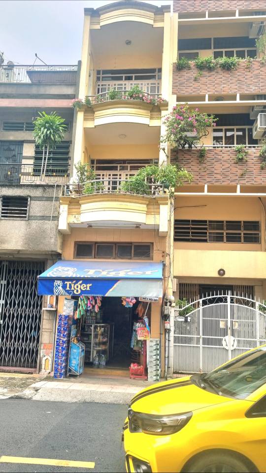 Nhà mặt tiền kinh doanh Hòa Hảo, Quận 10, 42m² giá 10 tỷ - Sẵn sàng ở và kinh doanh!