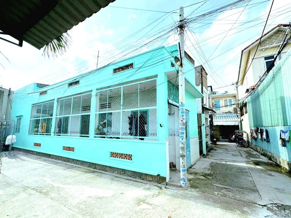 Nhà 3 mặt tiền Hiệp Bình Chánh, Thủ Đức 56m² giá 4.2 tỷ - Cơ hội đầu tư sinh lời!