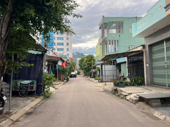 Đất nền mặt tiền Trần Văn Cần, Trần Quang Diệu 85m² giá 1.9 tỷ - Sổ đỏ chính chủ!