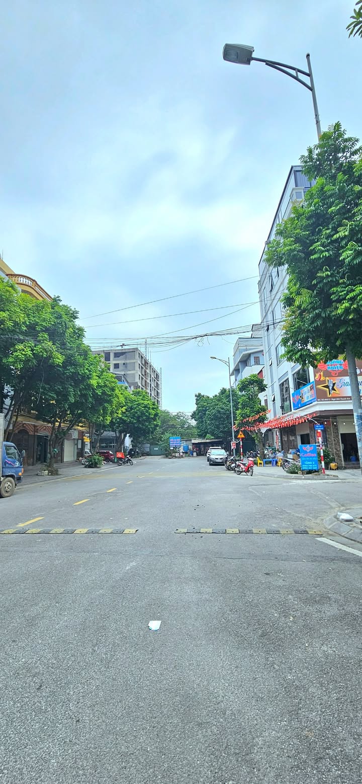 Đất nền Thượng Thanh Long Biên 51m² giá 12.5 tỷ - Vị trí kinh doanh đỉnh cao!