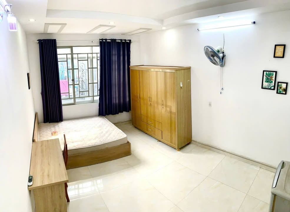 Studio cho thuê 54 Đào Duy Anh, Phú Nhuận 25m² - Cửa sổ lớn thoáng mát!