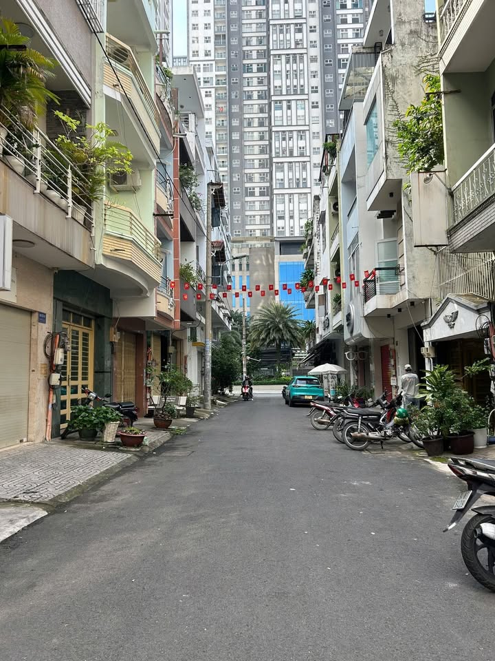 Nhà hẻm xe hơi Lý Thường Kiệt, quận 10, 64m² giá 17 tỷ - Vị trí đắc địa, dọn vào ở ngay!